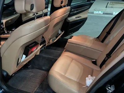 2011 بي ام دبليو الفئة السابعة 730 إل أي