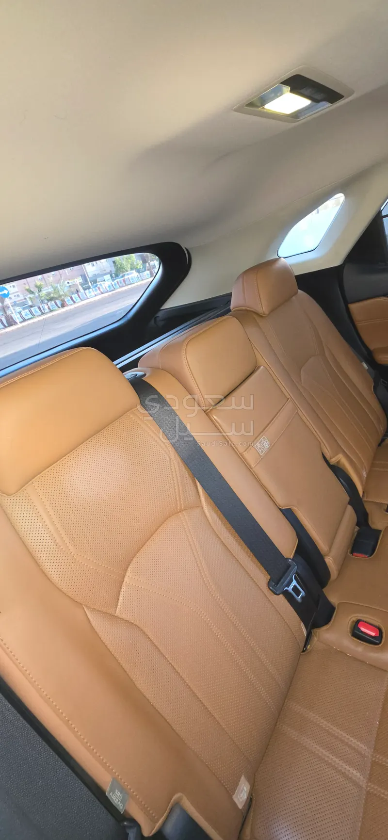 2022 لكزس أر إكس 350