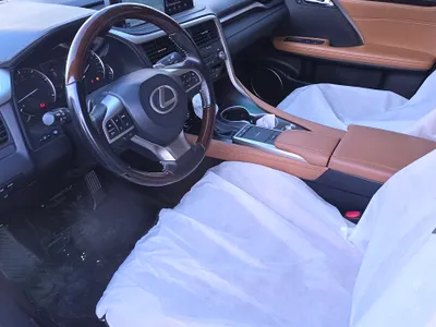 2022 لكزس أر إكس 350