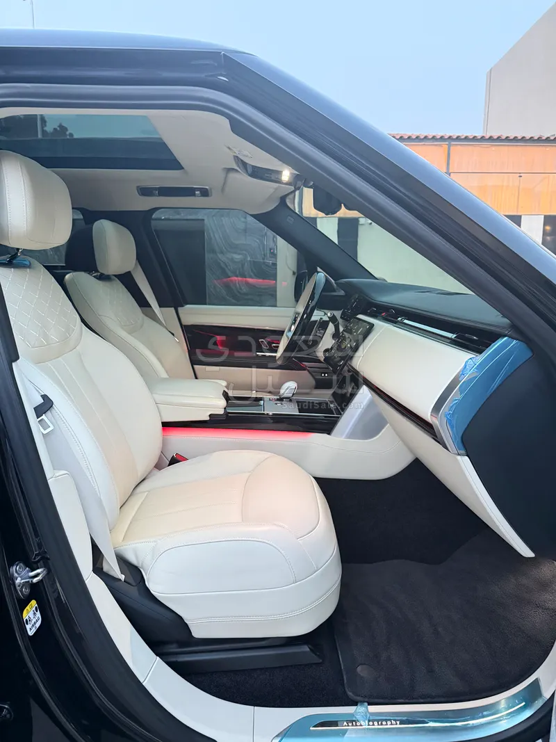 2025 لاند روفر رينج روفر فوج اوتوبيوغرافي