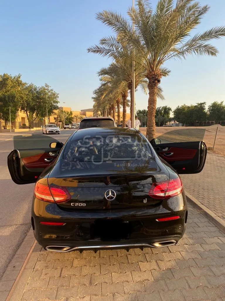 2020 مرسيدس - بنز سي 200 أي إم جي كوبيه