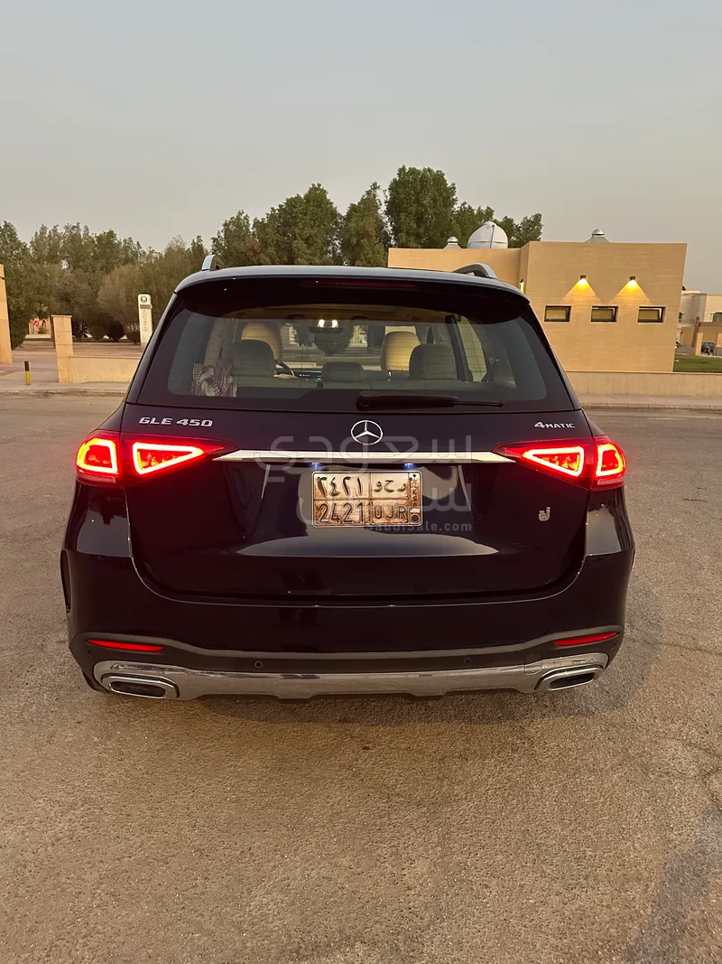 2022 مرسيدس - بنز جي إل 450 أي إم جي