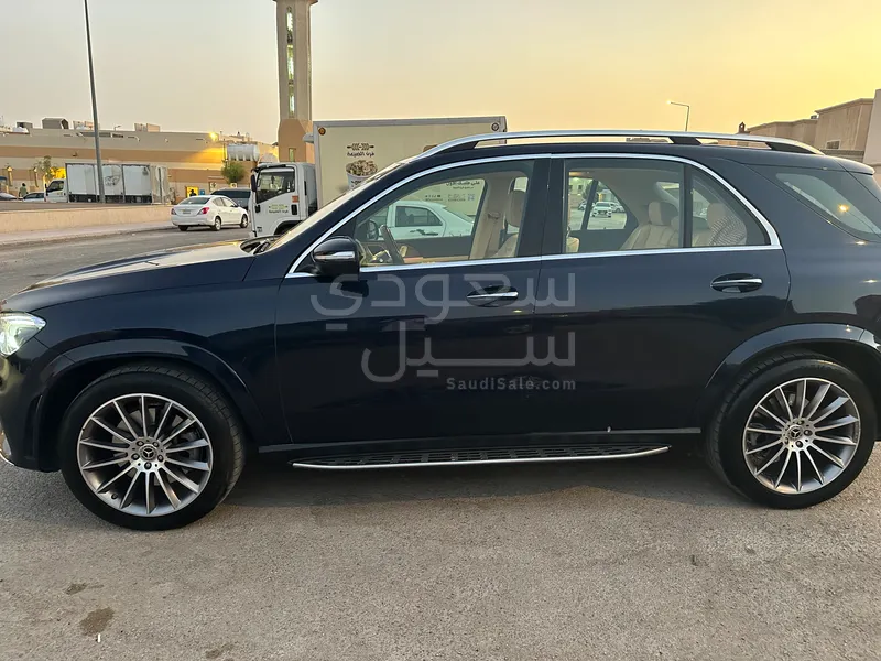 2022 مرسيدس - بنز جي إل 450 أي إم جي