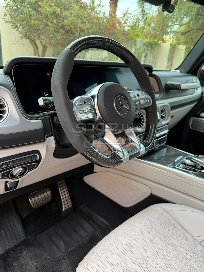 2022 مرسيدس - بنز جي 63 أي إم جي