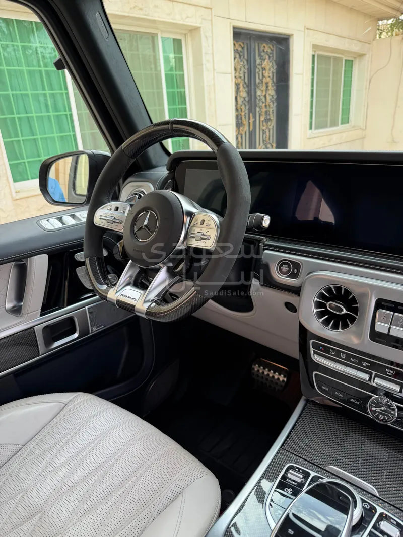 2022 مرسيدس - بنز جي 63 أي إم جي