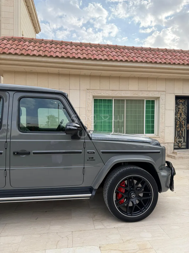 2022 مرسيدس - بنز جي 63 أي إم جي
