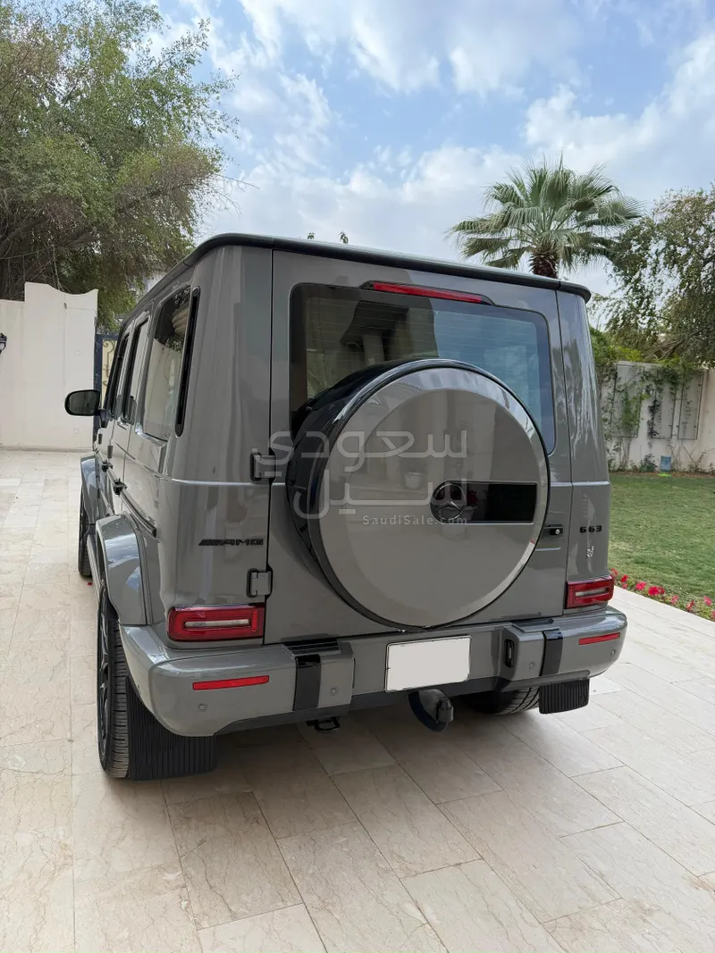 2022 مرسيدس - بنز جي 63 أي إم جي