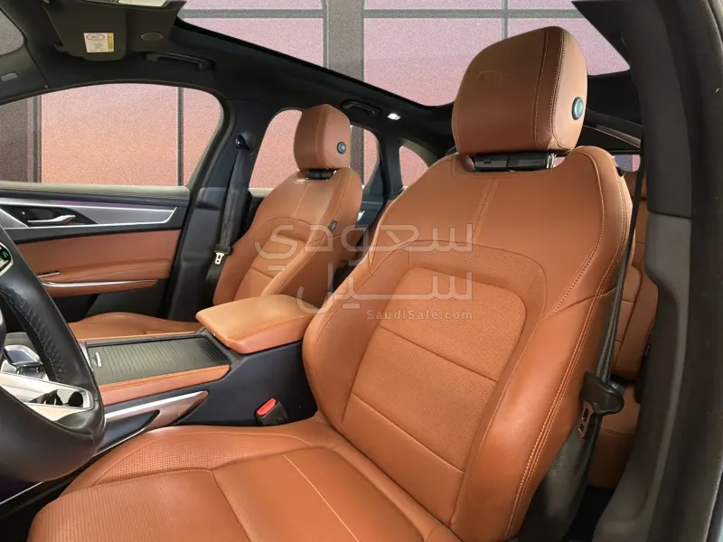 2024 جاكوار اف-بيس ار دايناميك