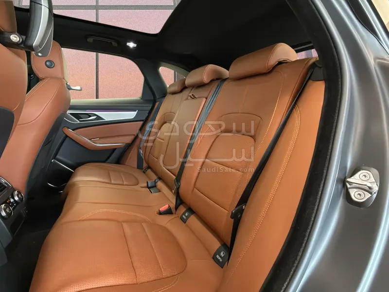 2024 جاكوار اف-بيس ار دايناميك