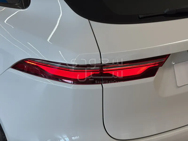 2024 جاكوار اف-بيس ار دايناميك