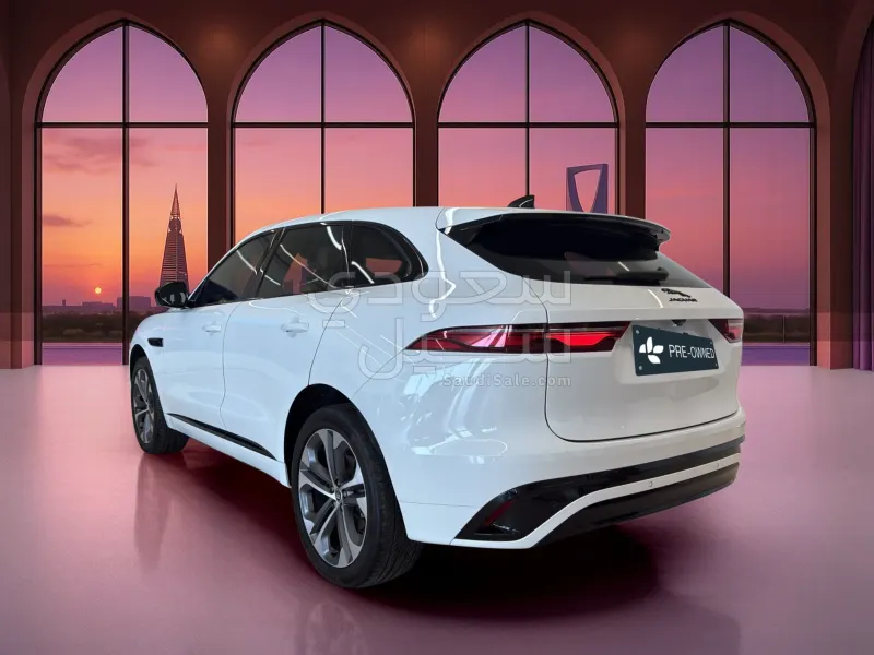 2024 جاكوار اف-بيس ار دايناميك