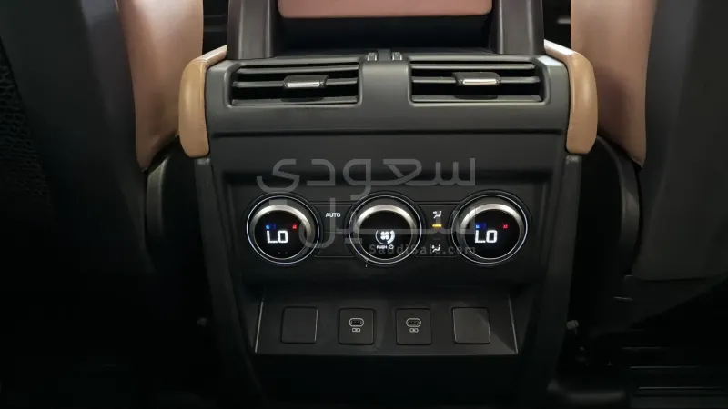 2025 Land Rover Defender 130