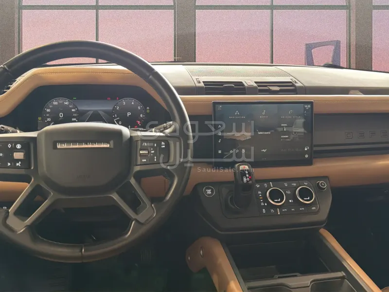 2025 Land Rover Defender 130