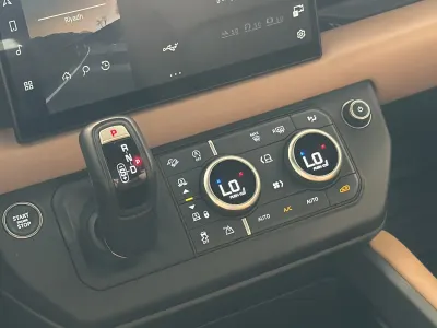 2025 Land Rover Defender 130