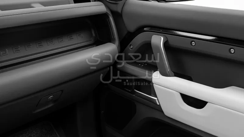 2026 Land Rover Defender X dynamic