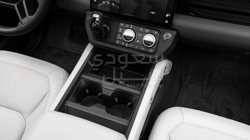 2026 Land Rover Defender X dynamic