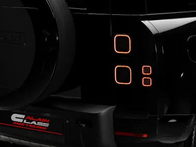 2026 Land Rover Defender X dynamic