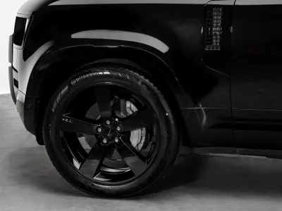 2026 Land Rover Defender X dynamic