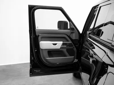 2026 Land Rover Defender X dynamic