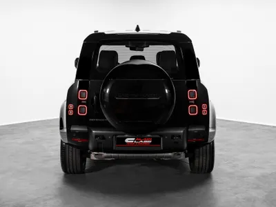 2026 Land Rover Defender X dynamic