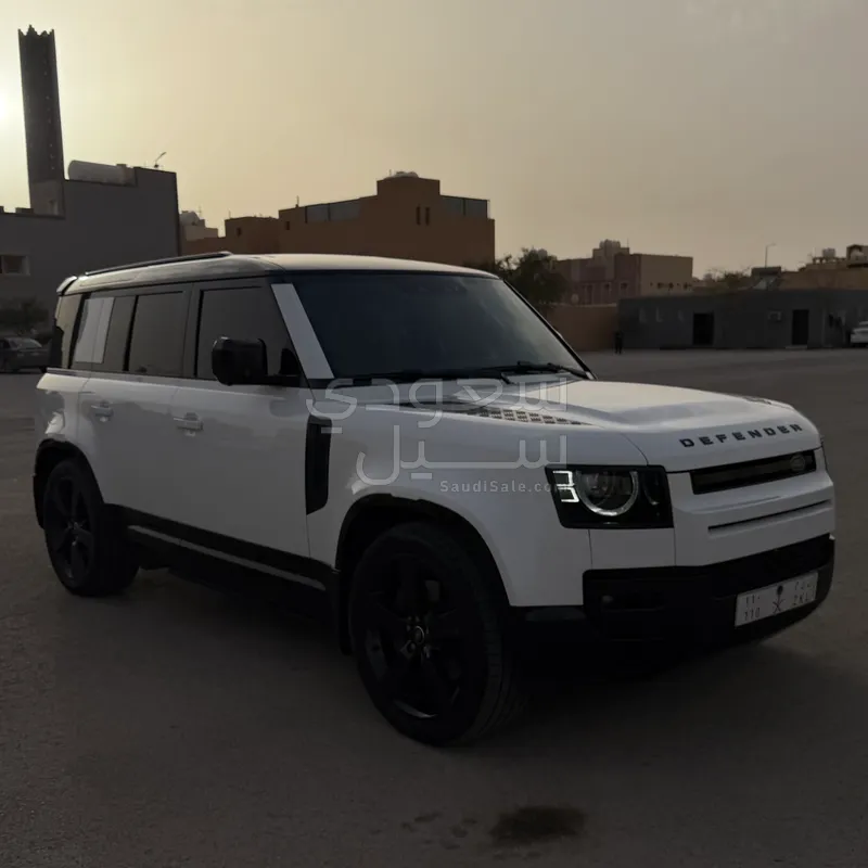 2025 لاند روفر ديفيندر اكس داينمك