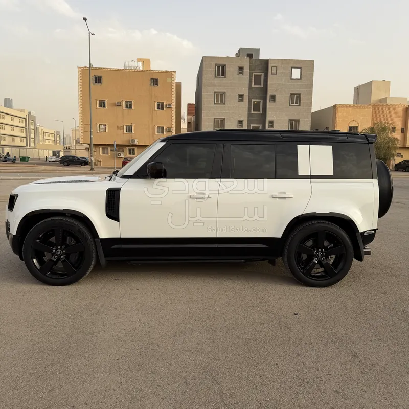 2025 لاند روفر ديفيندر اكس داينمك