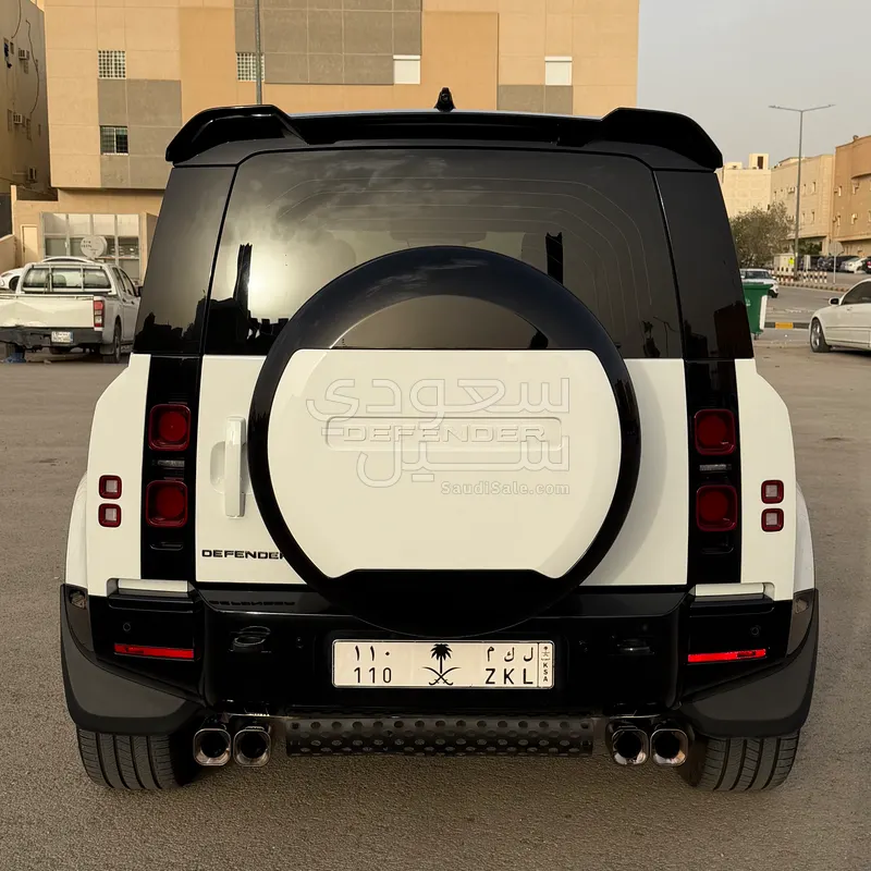 2025 لاند روفر ديفيندر اكس داينمك