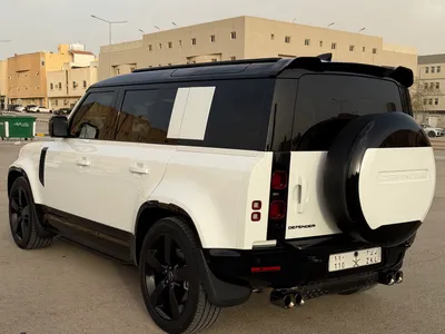 2025 لاند روفر ديفيندر اكس داينمك