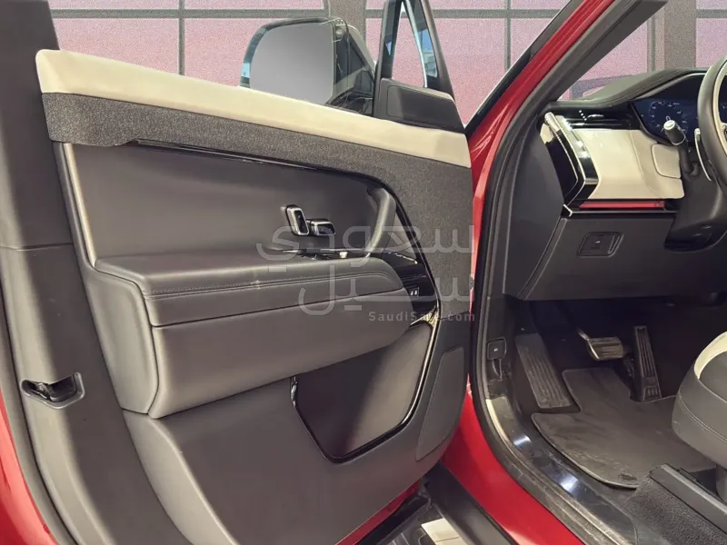 2024 لاند روفر رينج روفر سبورت اتش اس اي