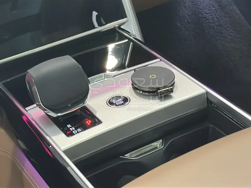 2024 لاند روفر رينج روفر اوتوبيوغرافي