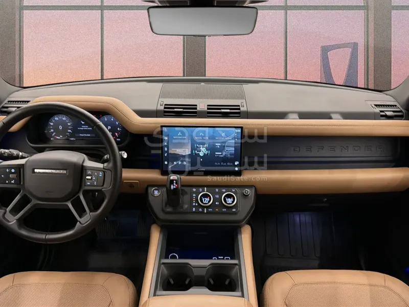 2025 لاند روفر ديفيندر 110