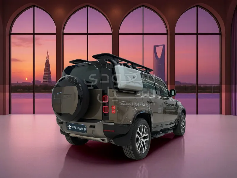 2025 لاند روفر ديفيندر 110