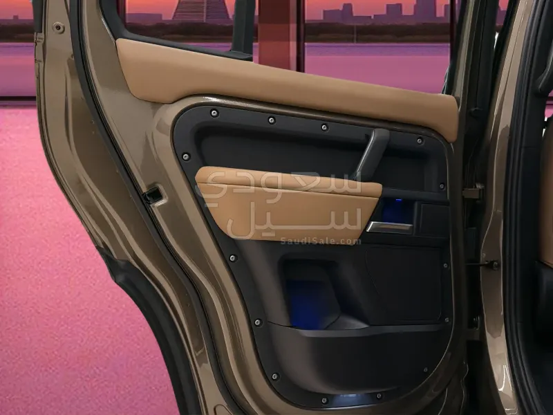 2025 لاند روفر ديفيندر 110