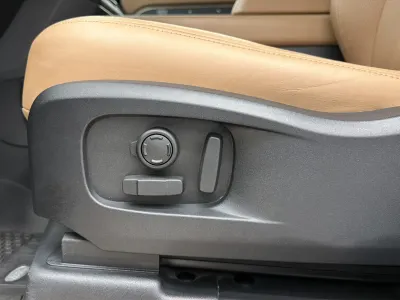 2025 لاند روفر ديفيندر 110