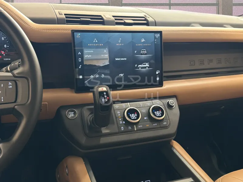 2025 لاند روفر ديفيندر 90