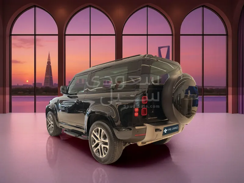 2025 لاند روفر ديفيندر 90