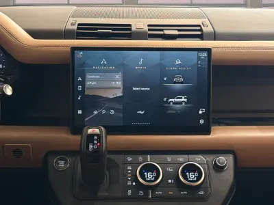 2025 لاند روفر ديفيندر 90