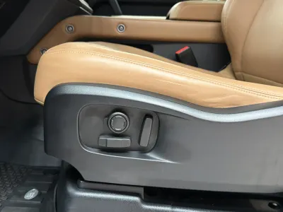 2025 لاند روفر ديفيندر 90