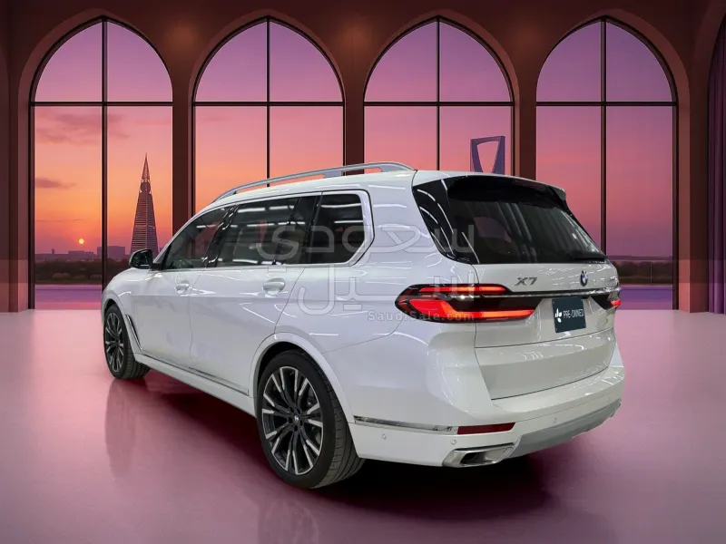 2025 بي ام دبليو الفئة اكس 7