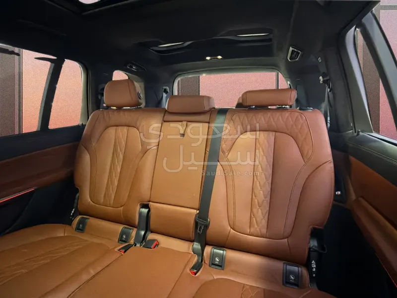 2025 بي ام دبليو الفئة اكس 7