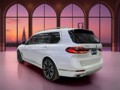 2025 بي ام دبليو الفئة اكس 7