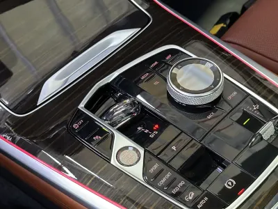 2025 بي ام دبليو الفئة اكس 7