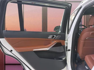 2025 بي ام دبليو الفئة اكس 7