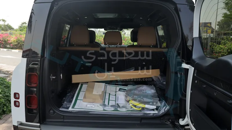 2025 Land Rover Defender X dynamic