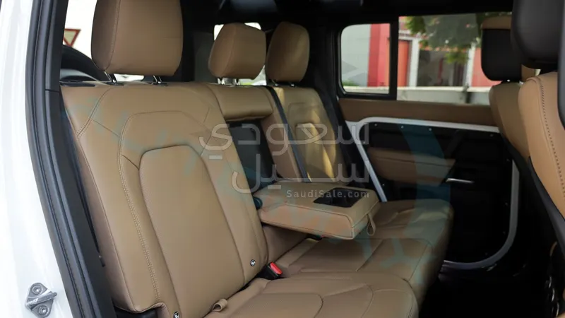 2025 Land Rover Defender X dynamic