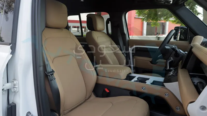 2025 Land Rover Defender X dynamic