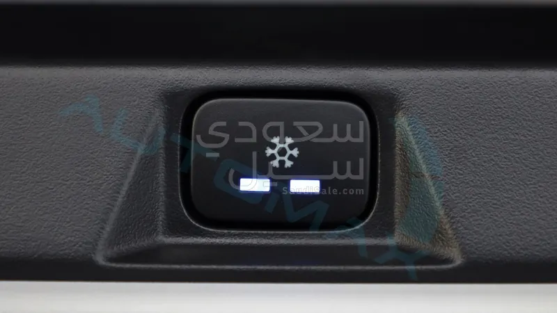 2025 Land Rover Defender X dynamic