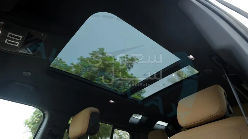 2025 Land Rover Defender X dynamic