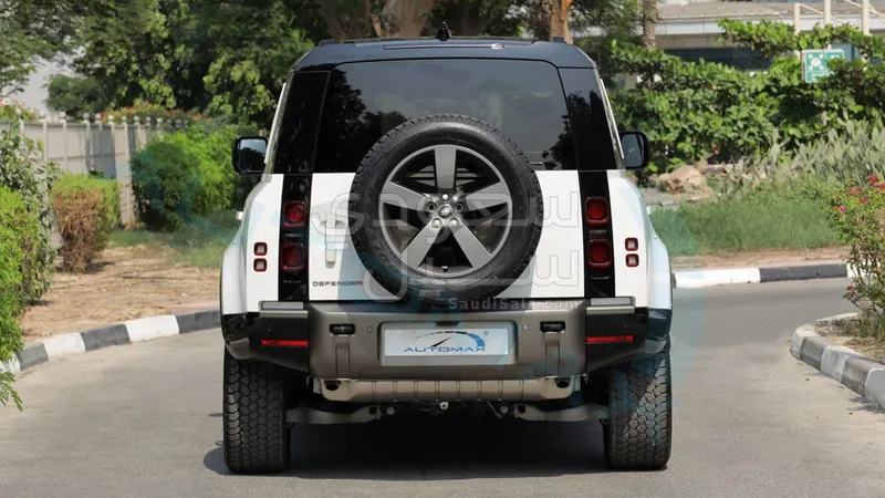 2025 Land Rover Defender X dynamic