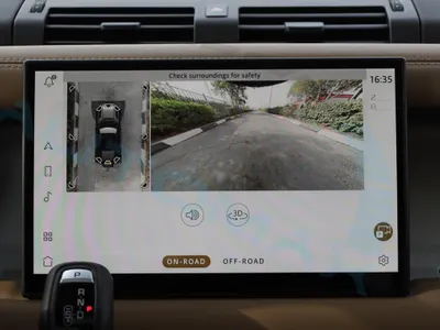 2025 Land Rover Defender X dynamic